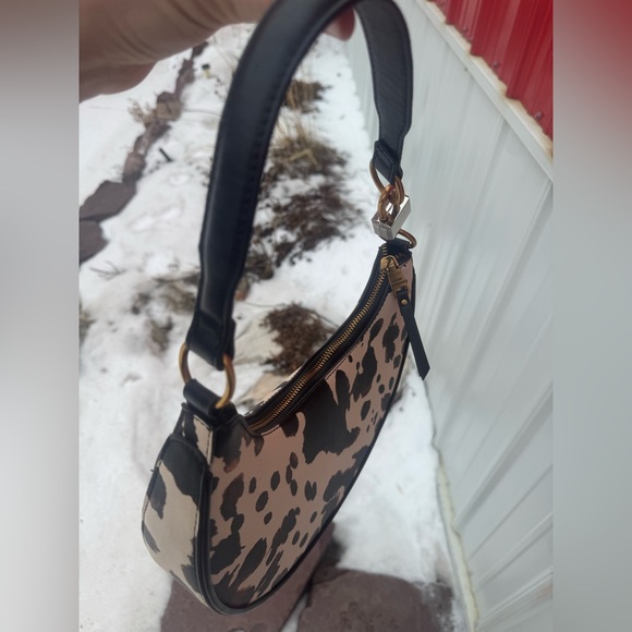 Steve Madden Cowprint Bag - Picture 5 of 8
